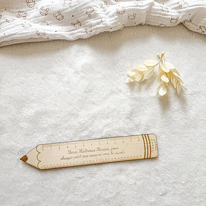 Règle en bois crayon personnalisée - Cadeau maîtresse